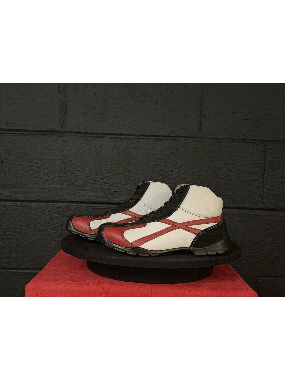 GBX Mid Top Leather Sneakers White Black Red Y2K Deadstock VTG Collector Size 7